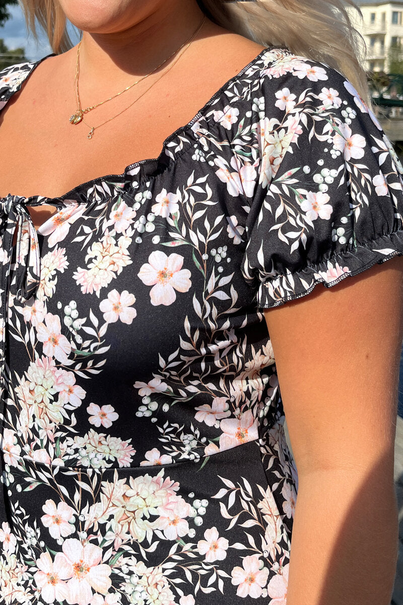 Maxi Dress Women Flow Black Way of Sweden