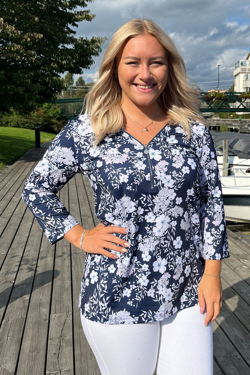 Veronica Topp Women Flow Dark Navy Way of Sweden