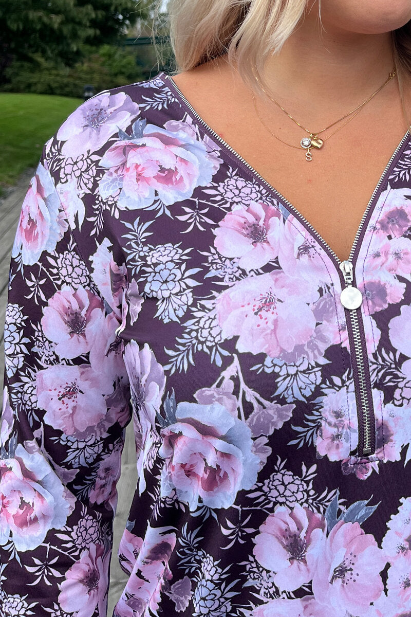 Veronica Topp Dam Peony Winered Way of Sweden