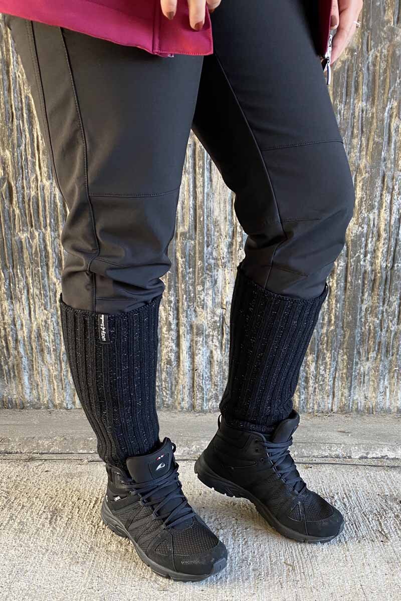 Aurora Leg Warmers Reflective Black WAY OF SWEDEN