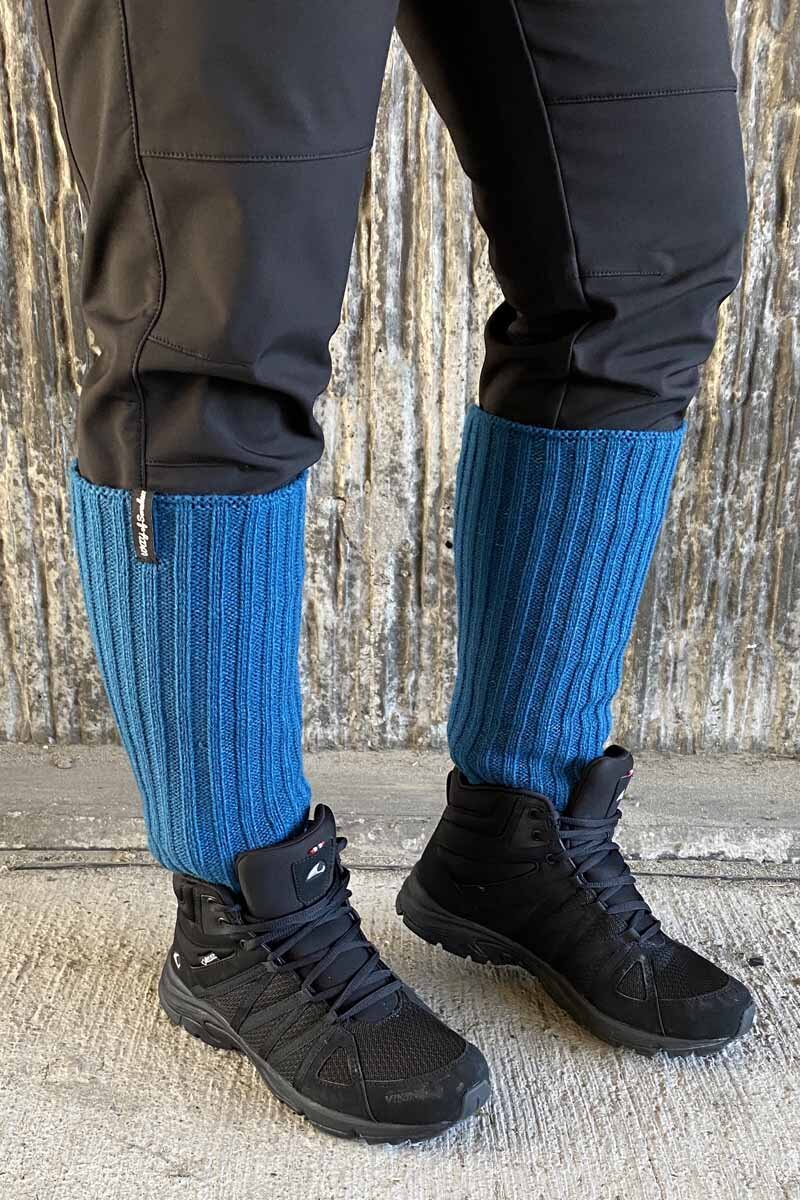 Aurora Leg Warmers Reflective Petroleum WAY OF SWEDEN