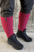 Aurora Leg Warmers Reflective Raspberry WAY OF SWEDEN