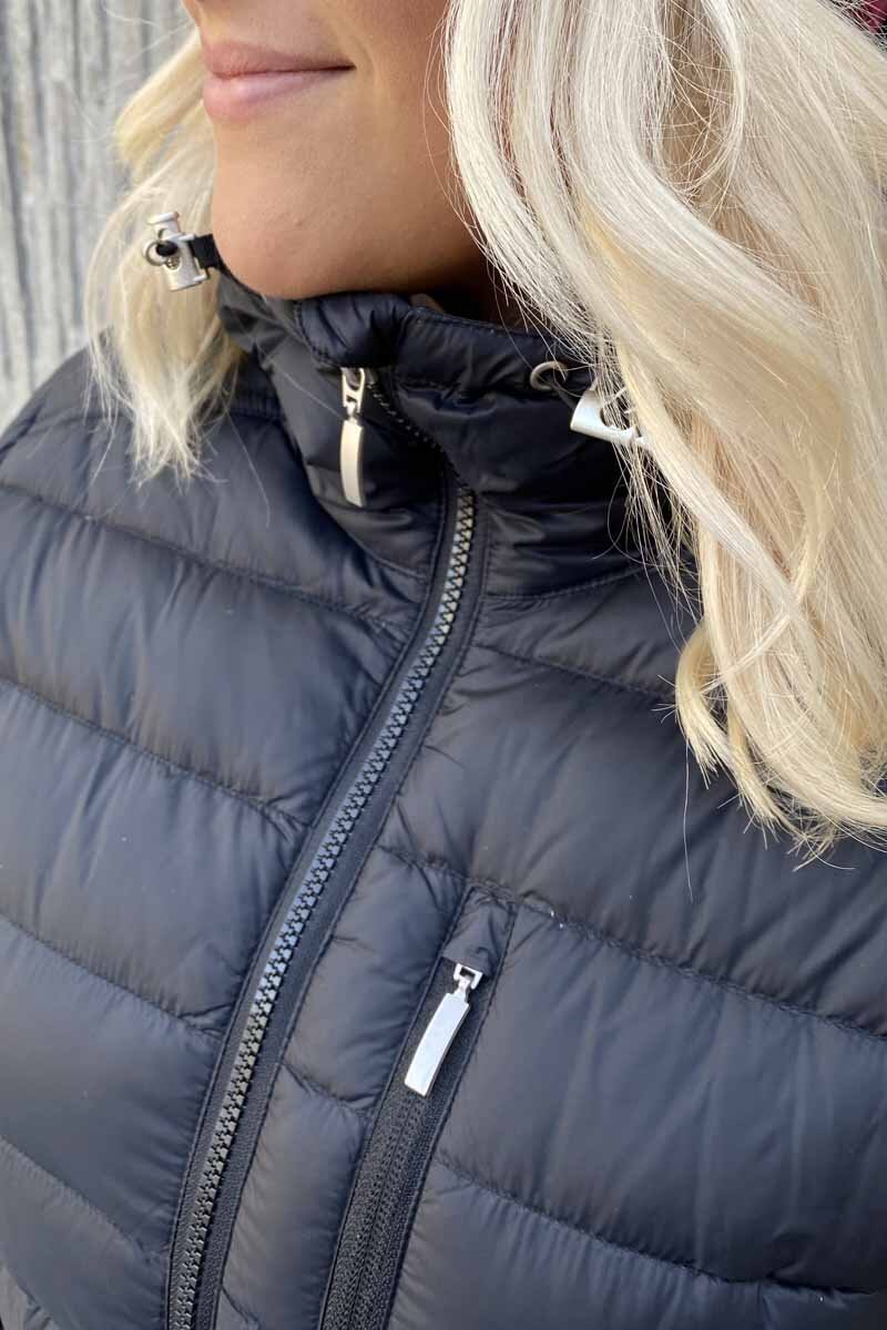 Bianca Lightweight Jacket Women Black - Way of Sweden