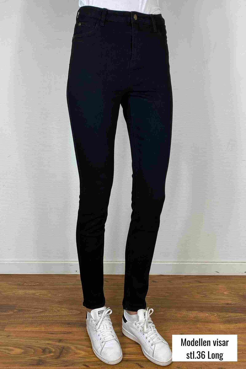 Daphne Push Up Jeans Dam Black Way of Sweden