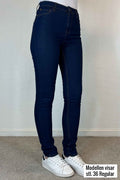 Daphne Push Up Jeans Women's Dark Denim Way of Sweden