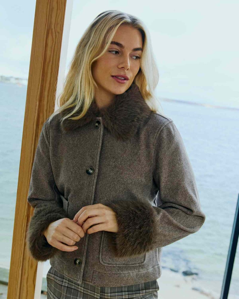 Yanna Jacka med Pälskrage Dam Morel Melange | Smilebutiken - Freequent