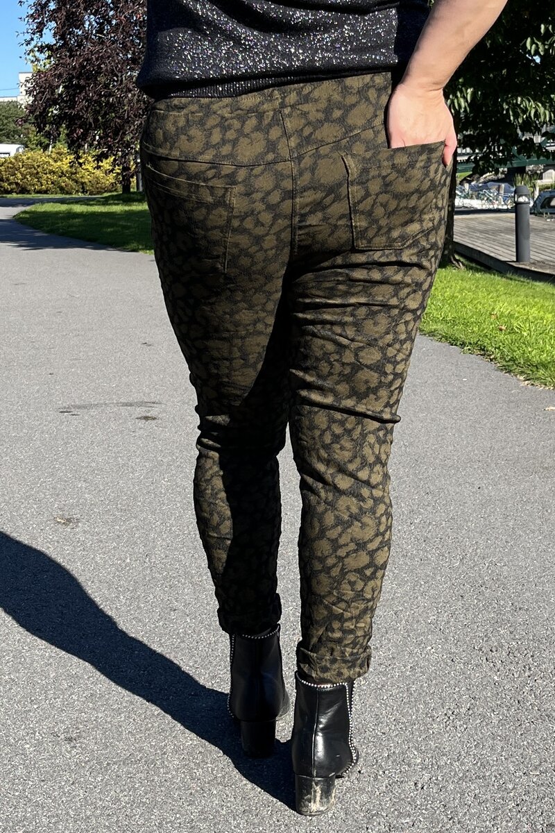 Lara 44 Ankelbyxa Dam Khaki Zabaione