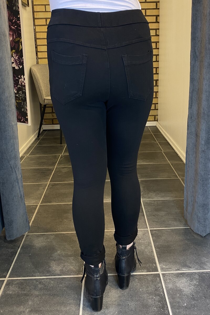 Lou Ankle Pants Women Black Zabaione