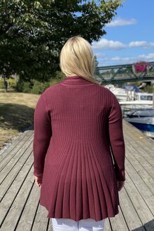 Freequent-Claudisse-Long-Cardigan-Dam-Tawny-Port-12