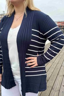 Freequent-Claudisse-Short-Cardigan-Dam-Navy-Blazer-W-Star-Off-White-12