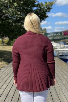 Freequent-Claudisse-Short-Cardigan-Dam-Tawny-Port-12