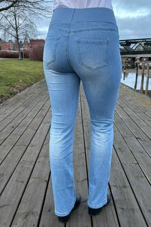 Freequent-Shantal-Bootcut-Langd-34-Denim-Dam-Light-Blue-Denim-11