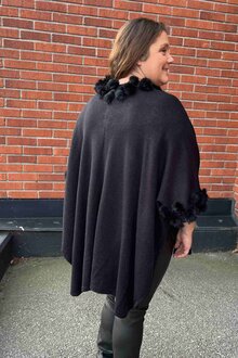 MM-Sweet-Stella-Poncho-Dam-Black-11