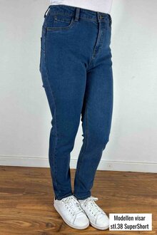 Way-of-Sweden-Daphne-Push-Up-Jeans-Dam-Light-Denim-10